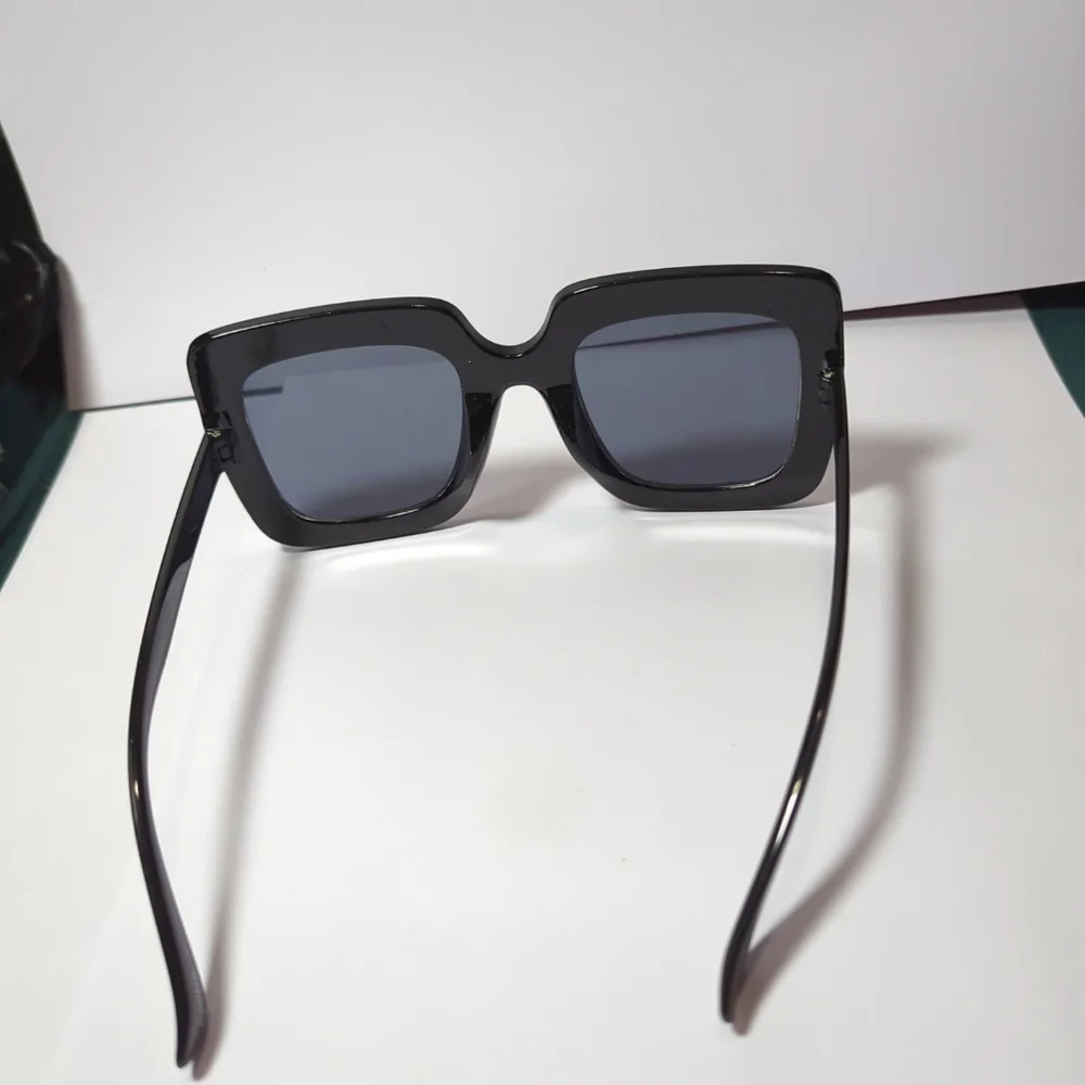 NEW Oversized Square Frame Bling Bling Sunglasses Women Fashion Shades